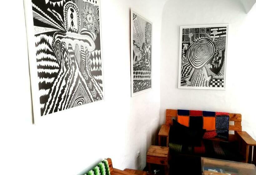 Casa Do Pátio  Bed & Breakfast  City Center