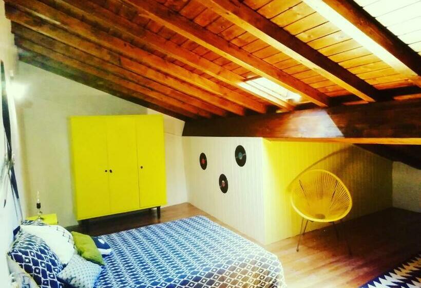 Casa Do Pátio  Bed & Breakfast  City Center