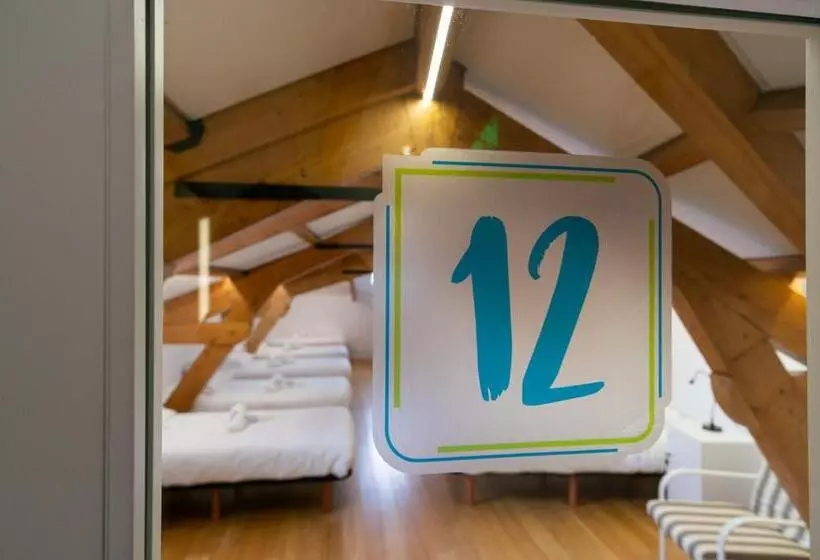 Change The World Hostels   Coimbra   Almedina