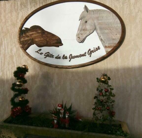 צימר Chambre D’hôtes La Jument Grise