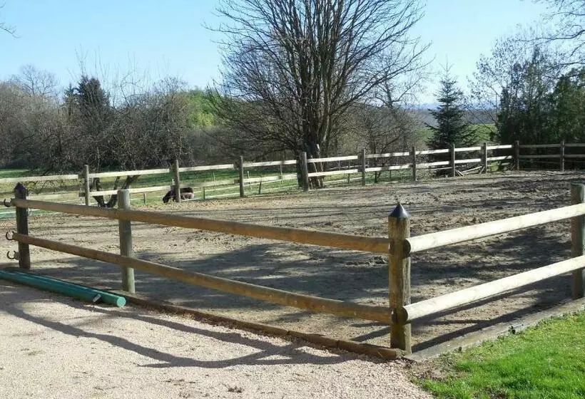 Aamiaismajoitus (B&B) Chambre D’hôtes La Jument Grise