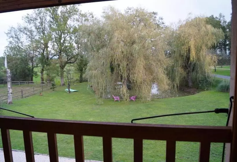 Aamiaismajoitus (B&B) Chambre D’hôtes La Jument Grise