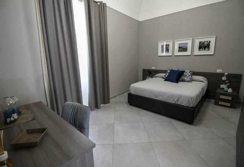 تختخواب و صبحانه La Corte Di Arianna