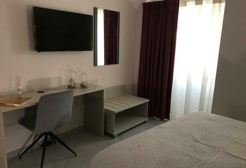 تختخواب و صبحانه La Corte Di Arianna