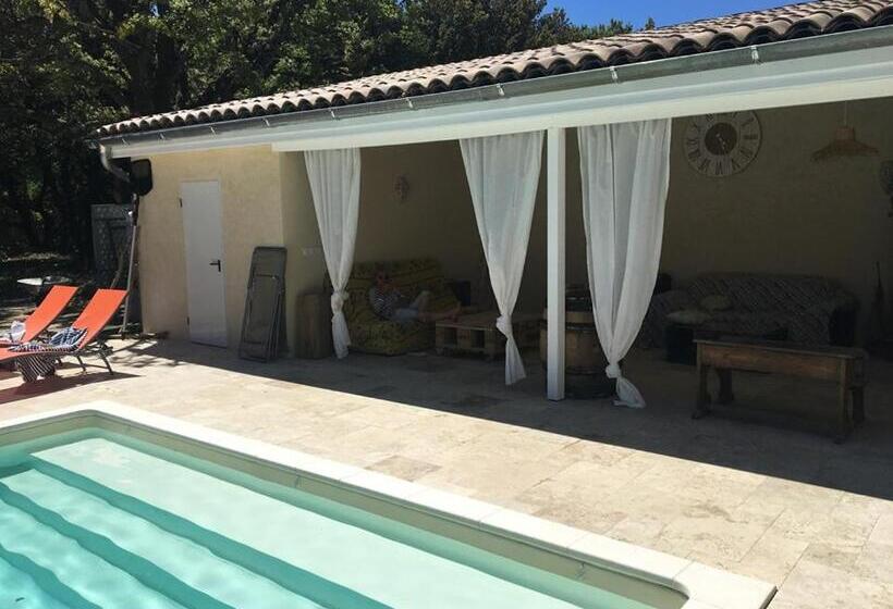 민박 Le Mas Du Pigeonnier