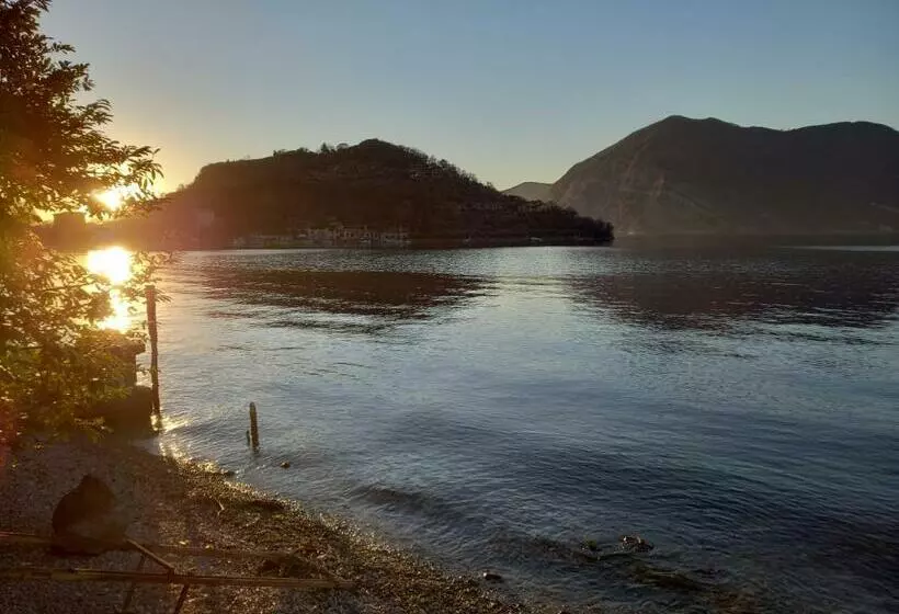 L Oleandro Sul Lago D Iseo B&b