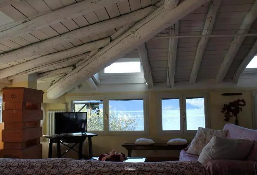 L Oleandro Sul Lago D Iseo B&b