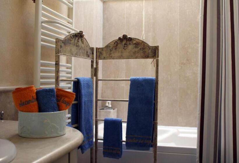 L Oleandro Sul Lago D Iseo B&b