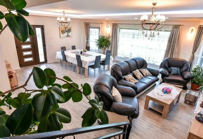 پانسیون Casa Nely