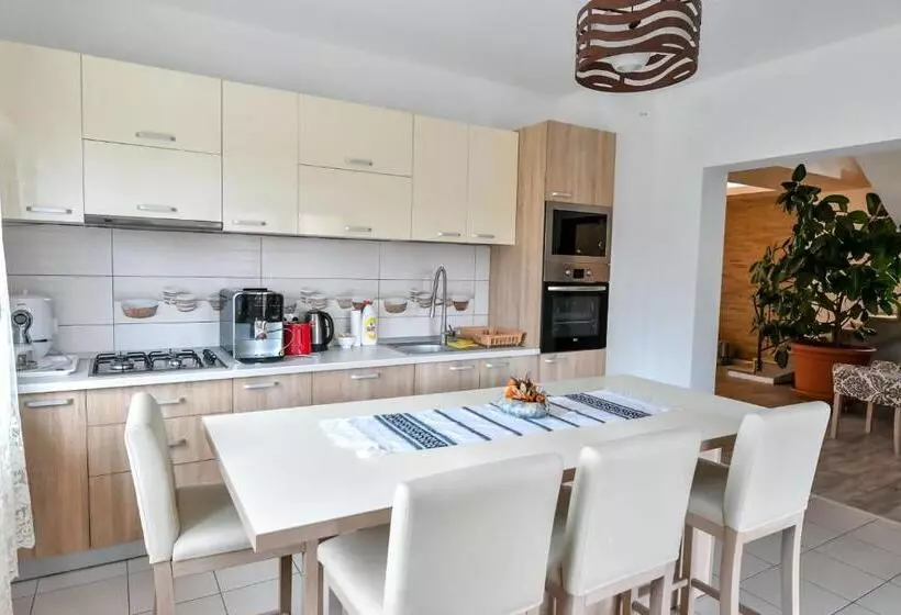 ペンション Casa Nely