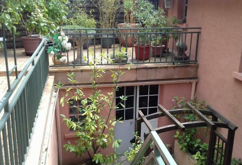 膳宿费 La Maison Rose: Lieu Atypique