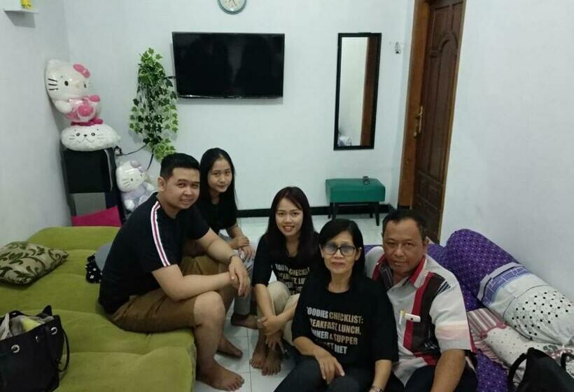 ペンション R2 Guest House