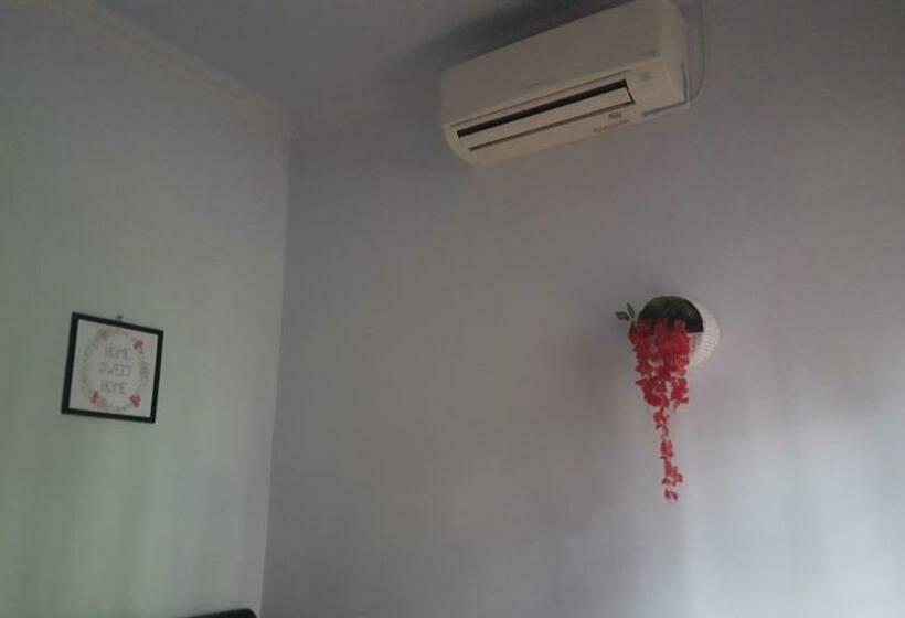 ペンション R2 Guest House