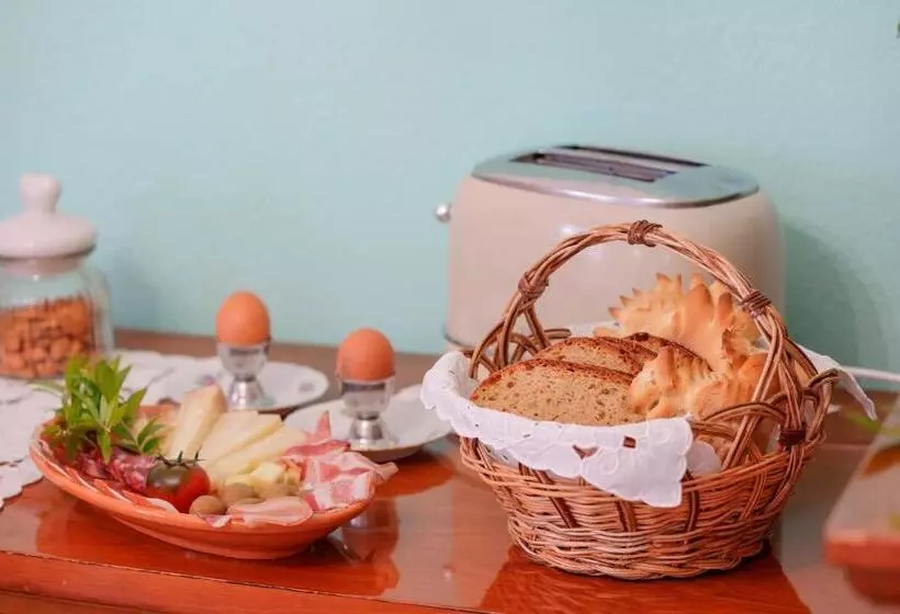 Aamiaismajoitus (B&B) Bb 1987 Pula