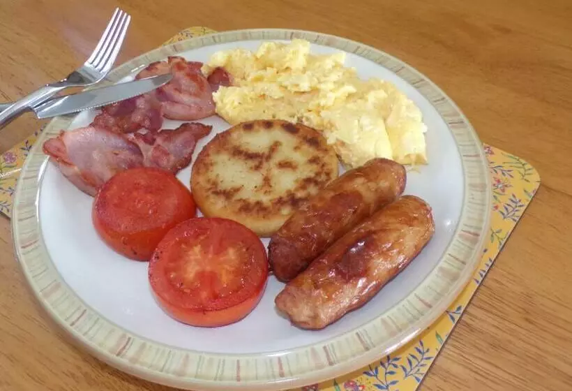 Aamiaismajoitus (B&B) Groom S Cottage