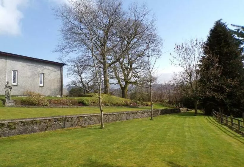 Aamiaismajoitus (B&B) Groom S Cottage