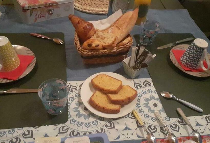 צימר Chambres D Hôtes & Jacuzzi   A L Ombre Des Amandiers