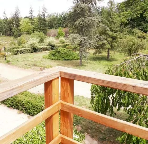 Aamiaismajoitus (B&B) Les Mesangeres