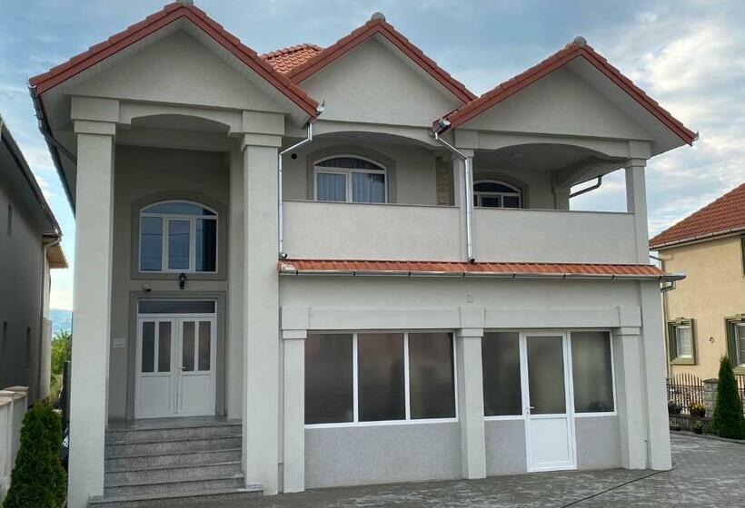 Пансион Absolut Residence Hateg