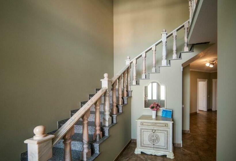 Пансион Absolut Residence Hateg