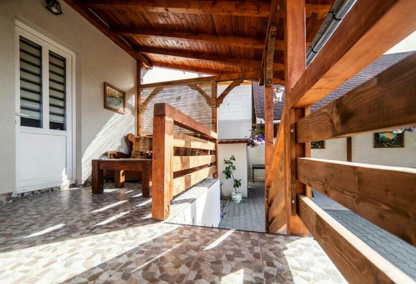 Пансион Absolut Residence Hateg