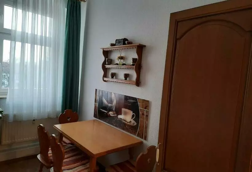 ペンション Arthur Albert Apartment  7 Wohnungen Für Geschäftsreisende   Wie Zu Hause