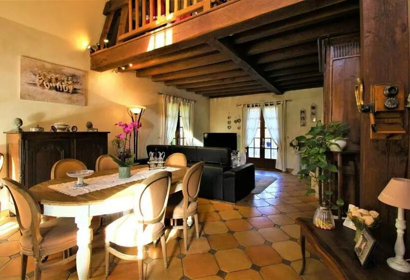 ベッドアンドブレックファースト Chez Pascaline