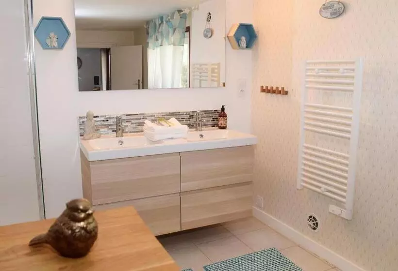 ベッドアンドブレックファースト Les Bessonnes