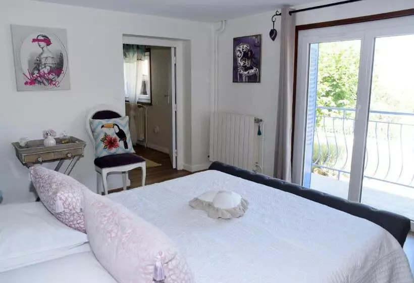 ベッドアンドブレックファースト Les Bessonnes