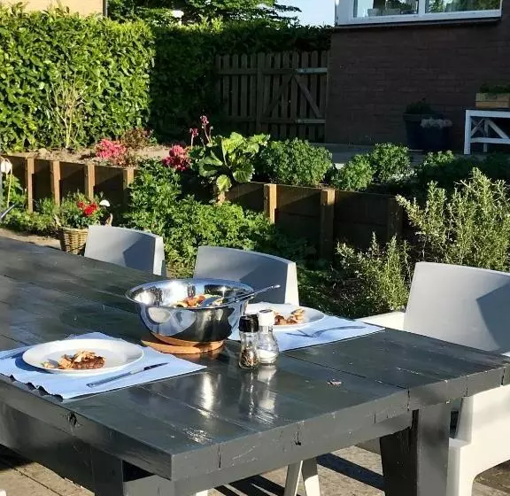 Aamiaismajoitus (B&B) Nabij De Molen