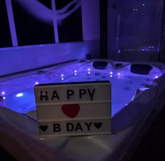 Hotelli Spabyelleetlui Spa Rouge Ou Bleu