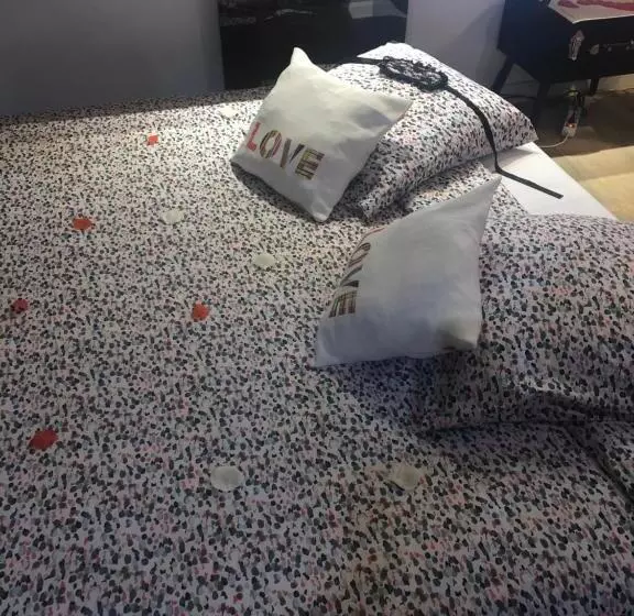 Hotelli Spabyelleetlui Spa Rouge Ou Bleu