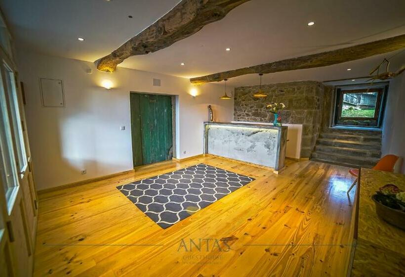 پانسیون Antas Guest House