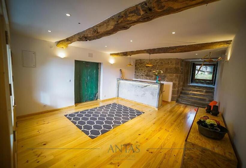 پانسیون Antas Guest House