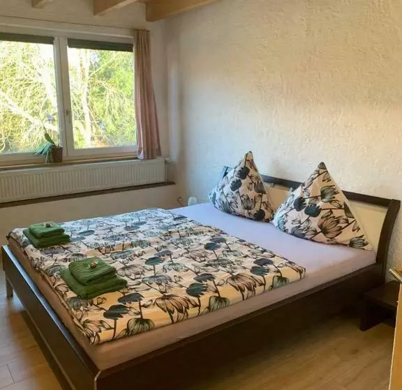 ペンション Bio Hof Moosburg Am See Mit Sauna