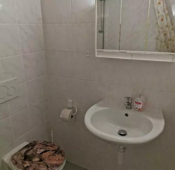 ペンション Bio Hof Moosburg Am See Mit Sauna