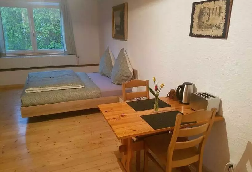 ペンション Bio Hof Moosburg Am See Mit Sauna