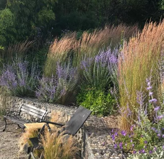 The Bamboo Lodge   B&b / Self Catered Apartment