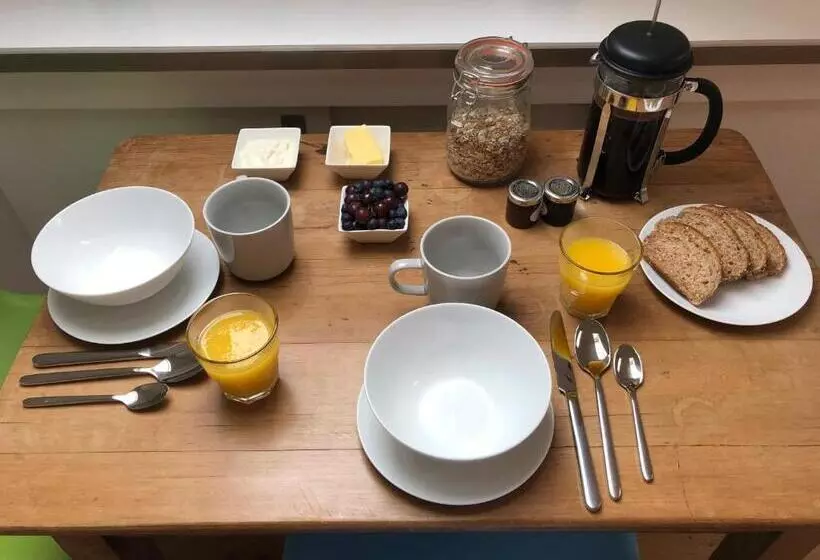 The Bamboo Lodge   B&b / Self Catered Apartment