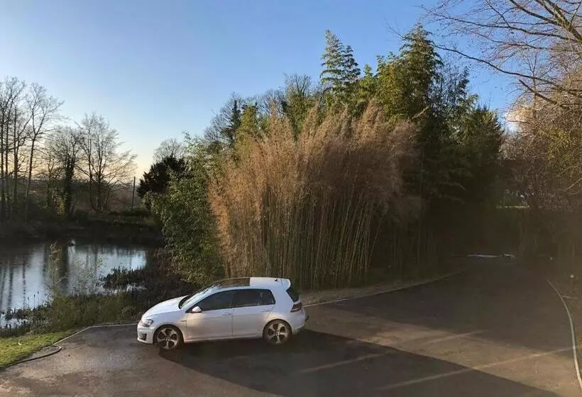 The Bamboo Lodge   B&b / Self Catered Apartment