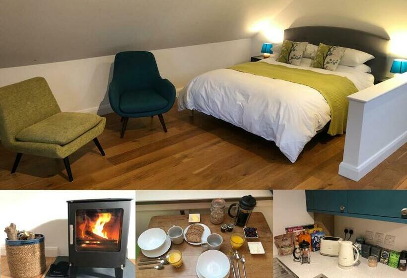 The Bamboo Lodge B&b / Self Catered Apartment