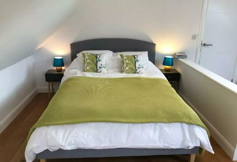 The Bamboo Lodge   B&b / Self Catered Apartment