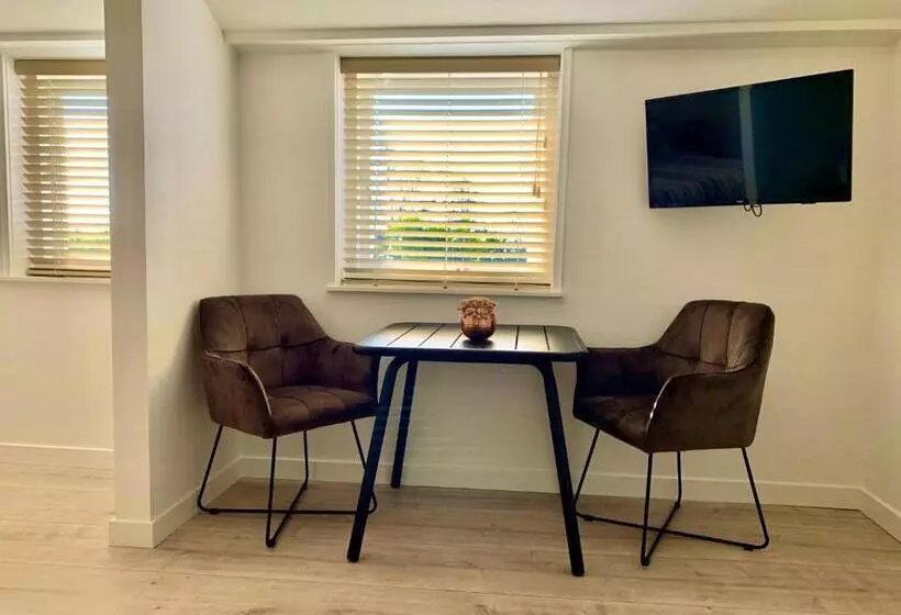 Aamiaismajoitus (B&B) De Heerlijkheid Van Noordwelle Adults Only