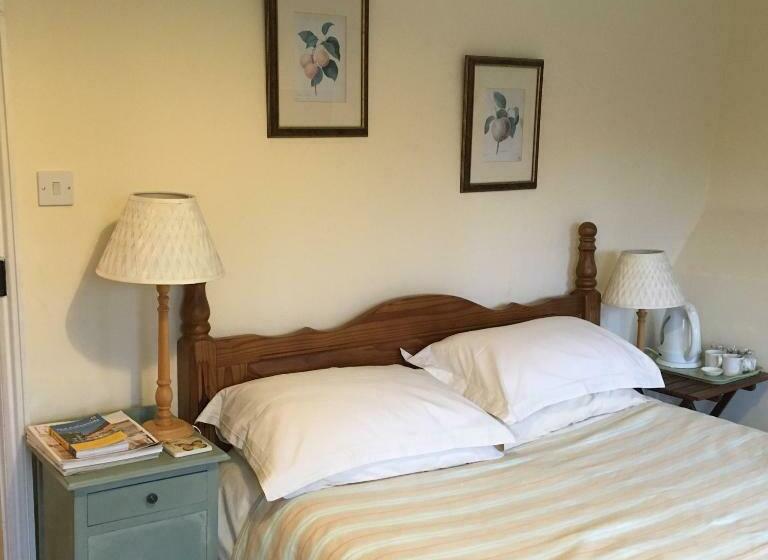 مبيت وإفطار The Long House