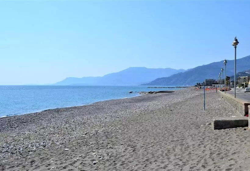 Hotelli Agriturismo Terre Di Mare Bordighera