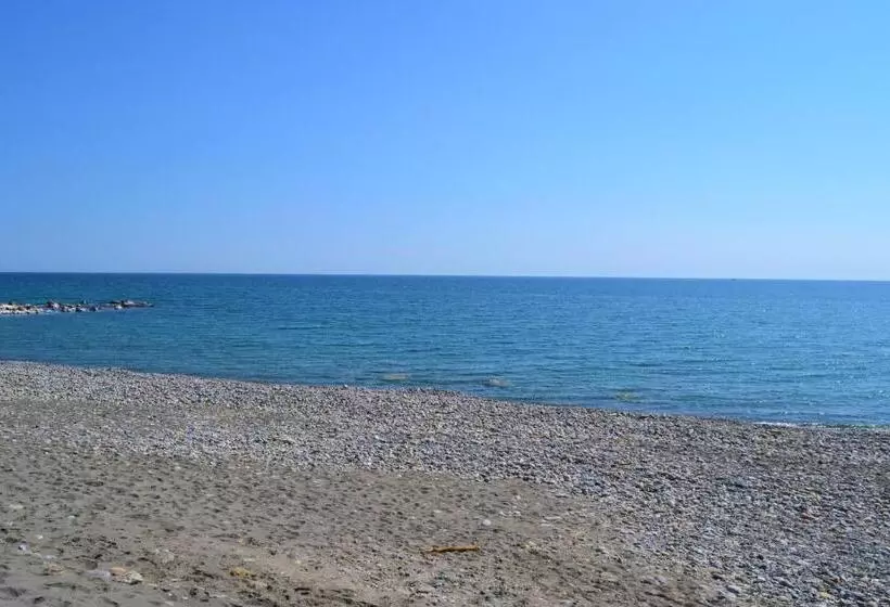 Hotelli Agriturismo Terre Di Mare Bordighera