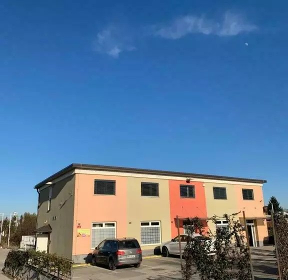 پانسیون Apartman Decorus