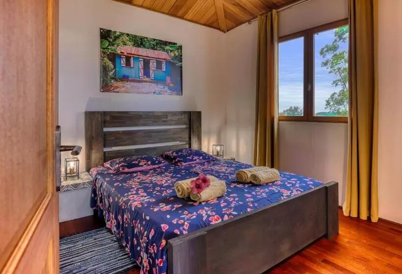 پانسیون Chalets Tikinou