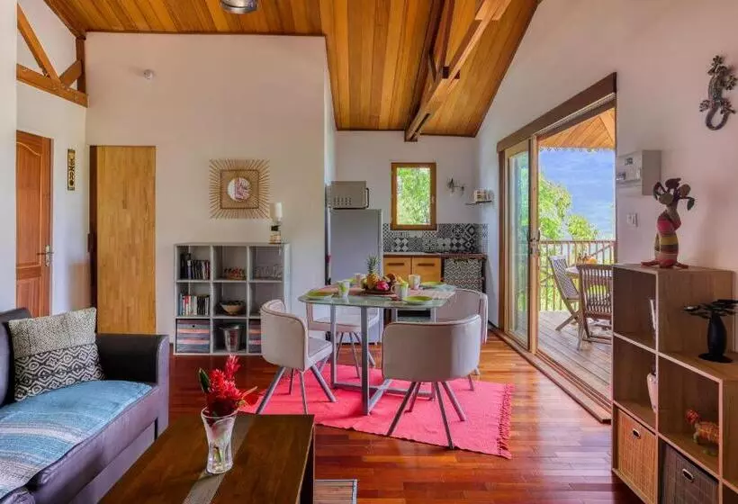 پانسیون Chalets Tikinou