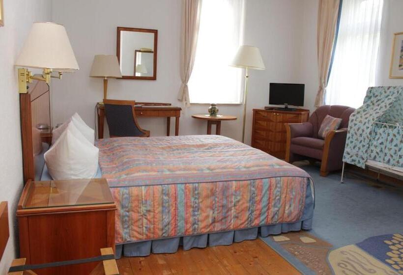 פנסיון Weinkeller Wölk